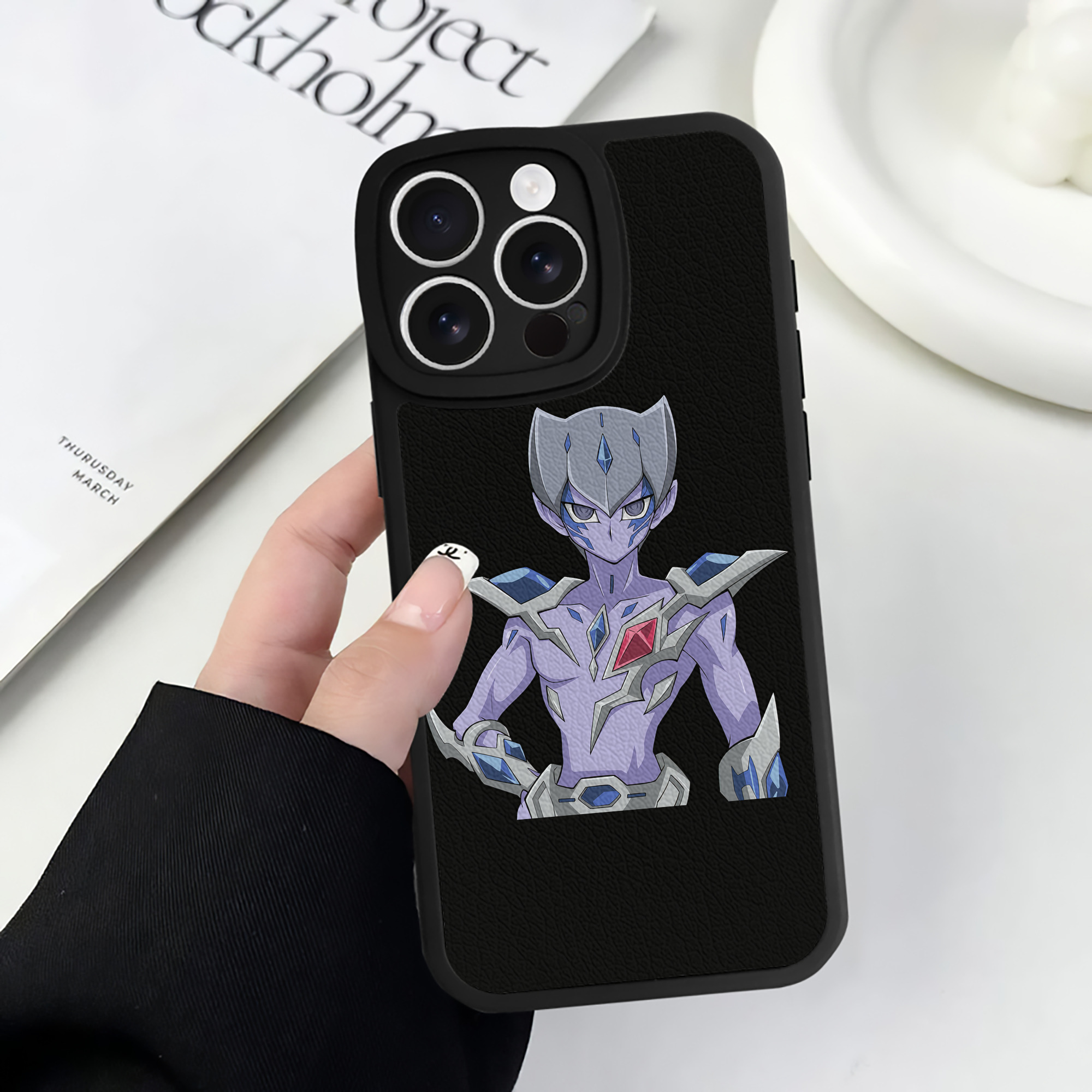 遊☆戯☆王 Yu-Gi-Oh! 【iPhone 16シリーズ対応】シリコンスマホケース（レザー調） 材質：シリコン